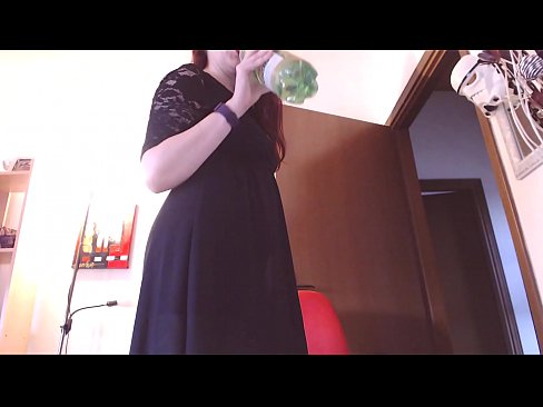 ❤️ ’n Onderdanige slaaf wat lief is vir vuil en heerlike broekies, word gedwing om te masturbeer nadat hy hierdie video gekyk het! ️ Seks by ons